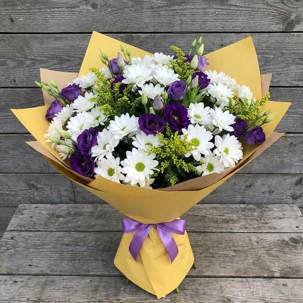 Букет цветов из: Ирисы, Хризантемы и Ромашки в Ягодное