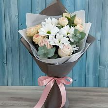 Букет цветов из:  Хризантемы и Розы в Ягодное