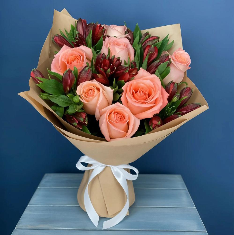 Букет цветов из: Розы и Альстромерии в Ягодное