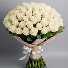 Букет 101 беля роза Белоснежка в Ягодное
