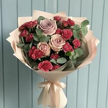 Букет цветов из:  Гвоздики и Розы в Ягодное